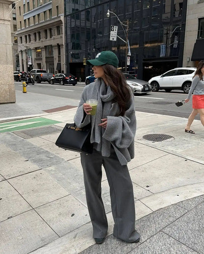 Melangé- Locker Strickpullover mit Schal