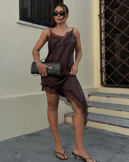 Melangé- Arah Asymmetrisches Satin-Spitzen-Midikleid