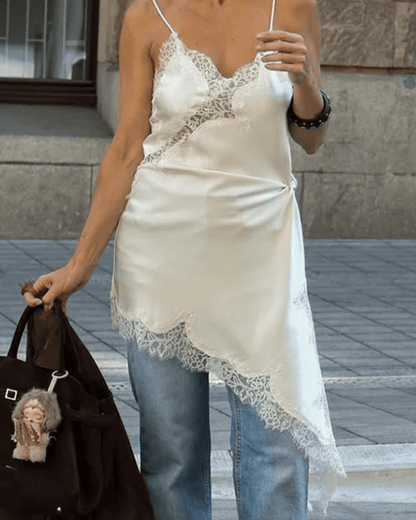 Melangé- Arah Asymmetrisches Satin-Spitzen-Midikleid