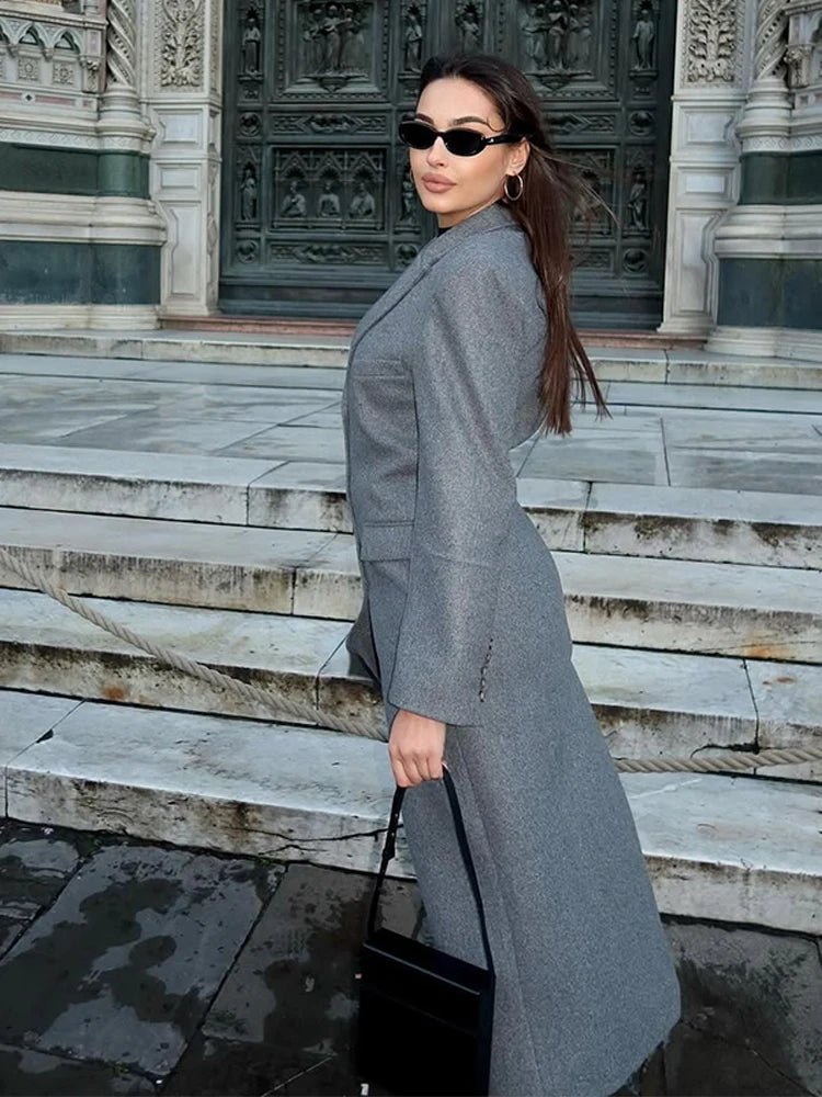 Melangé- Mantel mit tailliertem Schnitt